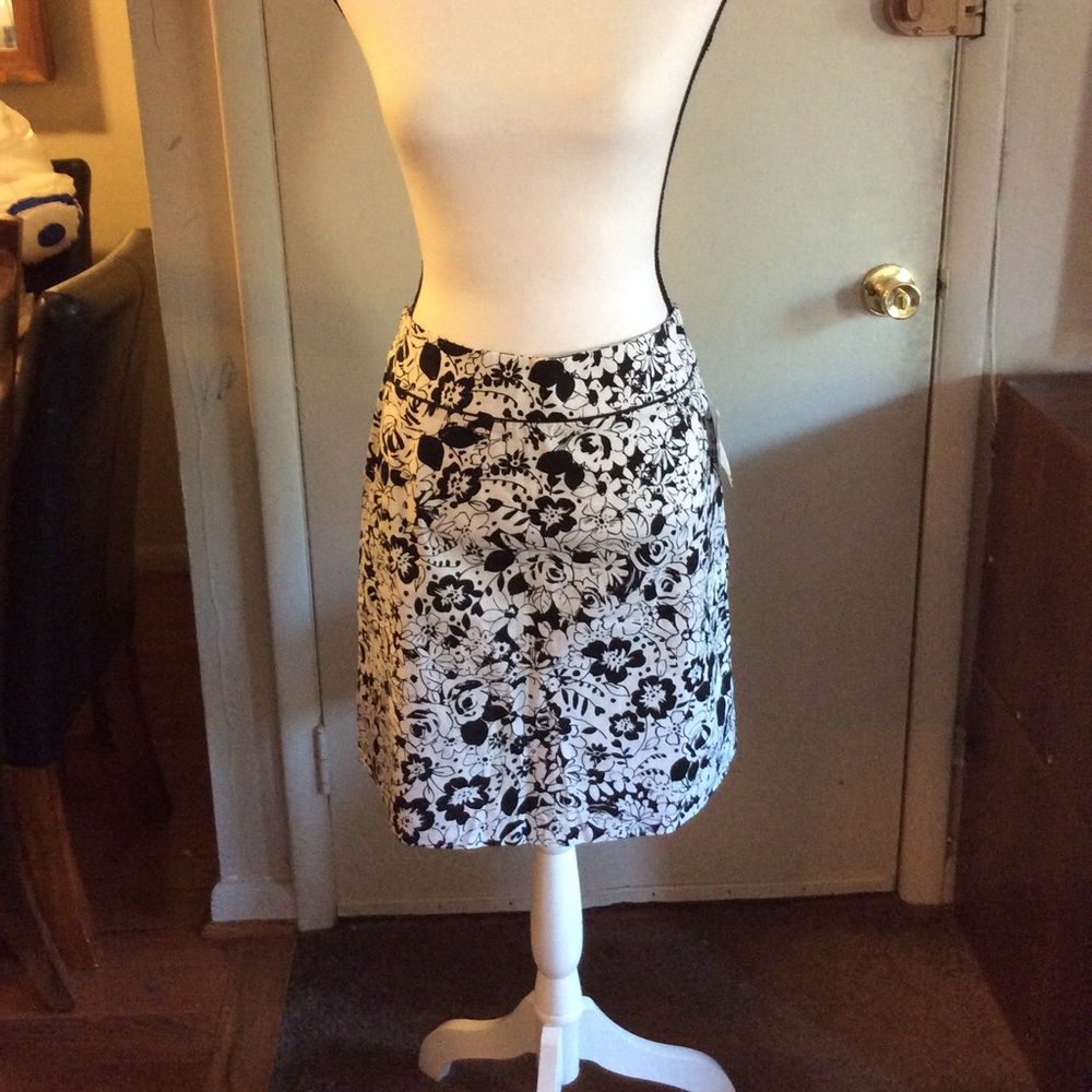 Preswick & Moore women’s skirt summer  stretch